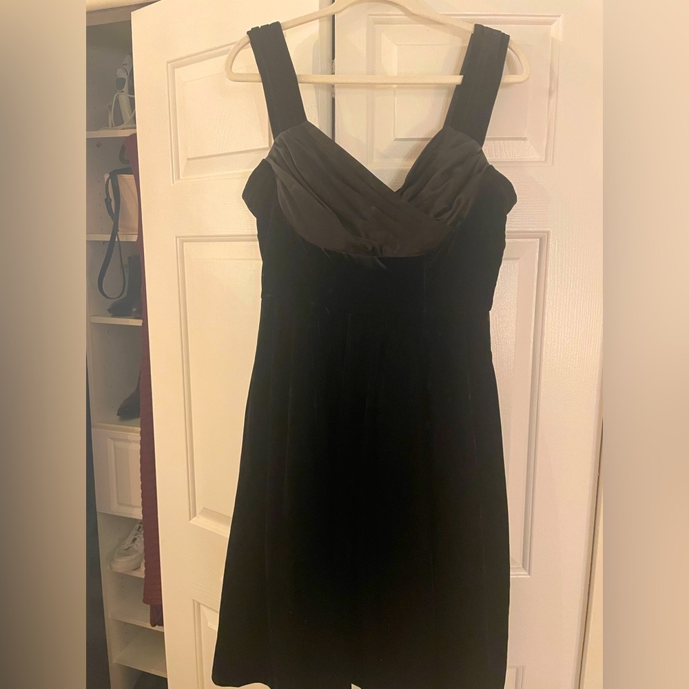 NWOT ModCloth black velvet and silk sweetheart vintage inspired dress